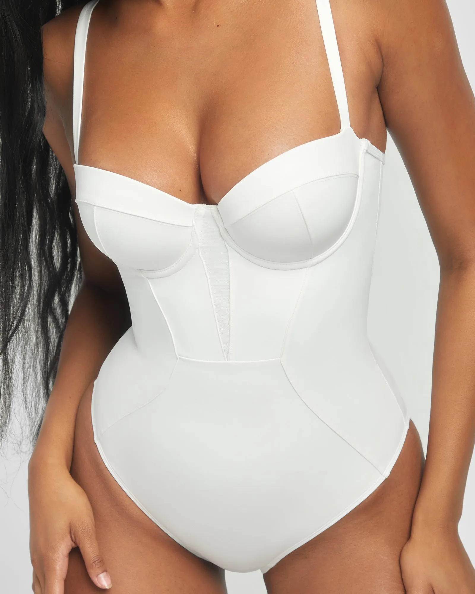 Bombshell - White
