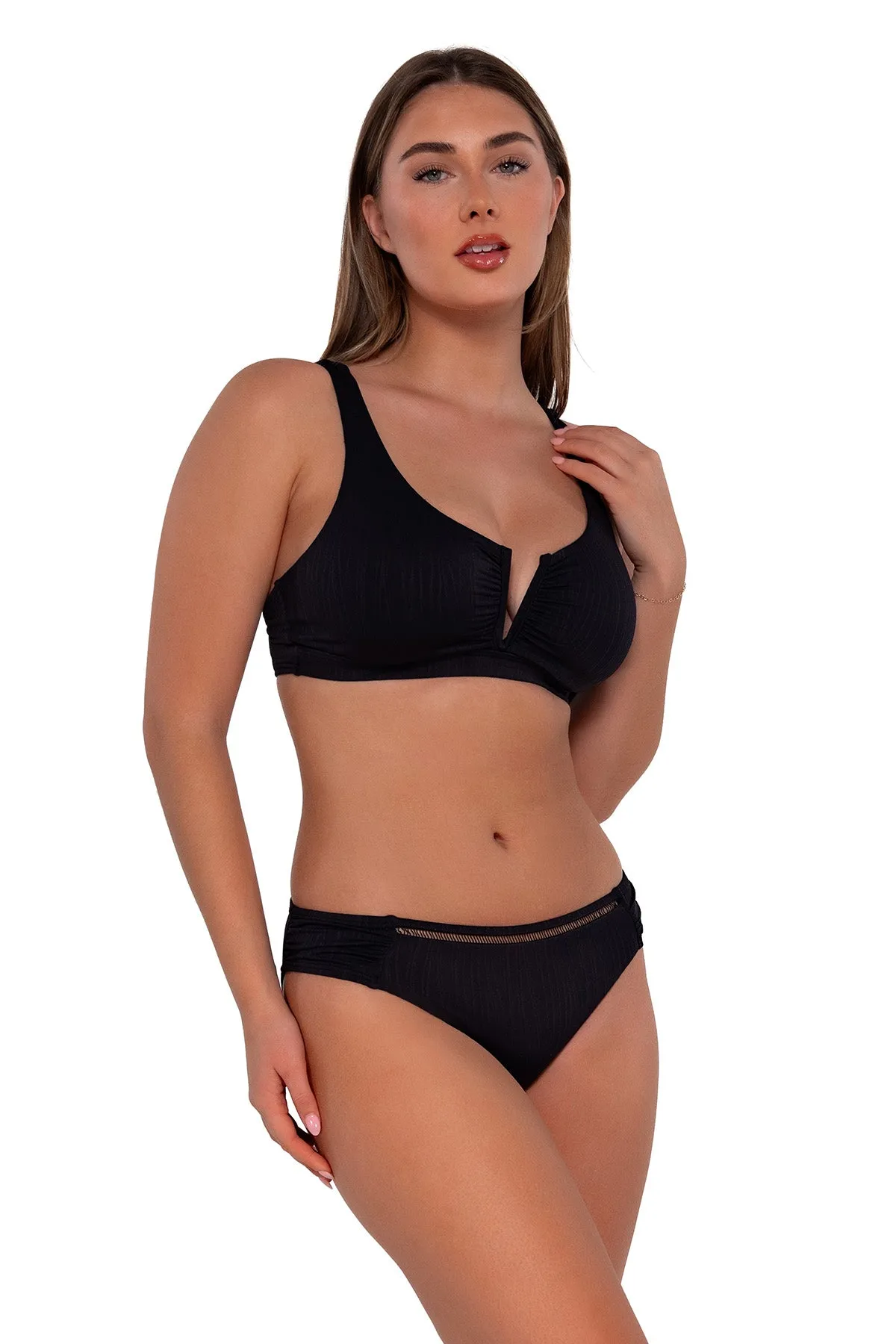 Sunsets Black Seagrass Texture Vienna V-Wire Top